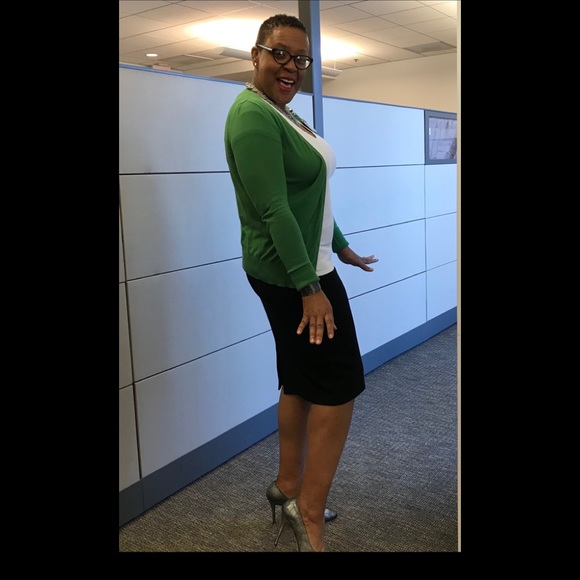 Meet your Posher, Sherrie - Picture 2 of 2